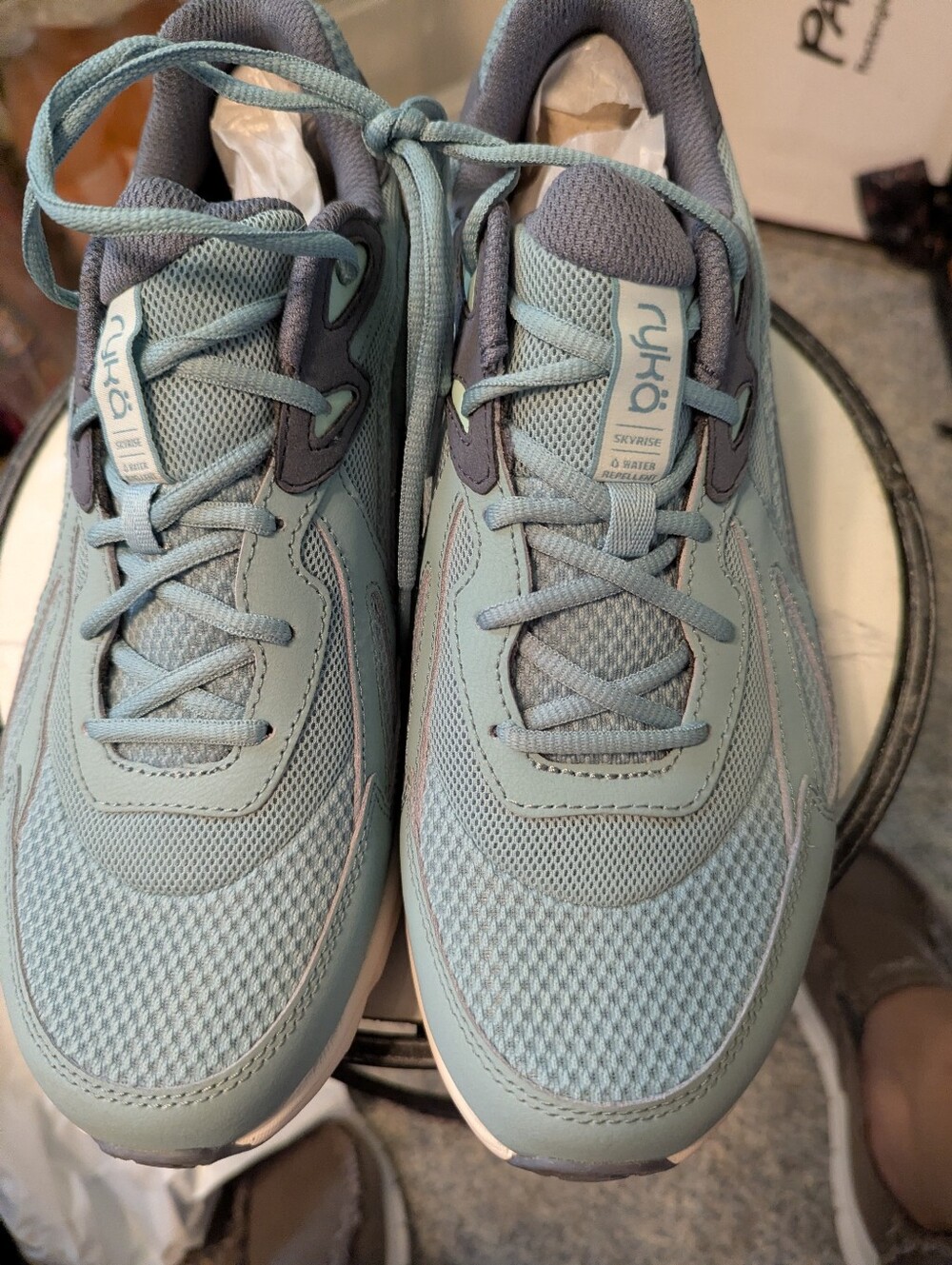 NWOT Women's RYKA SKYRISE WALKING Water Repellent  SNEAKERS SZ 10